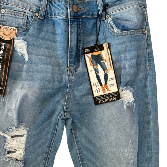 Enjean Midrise Ankle Length Destroyed Distressed Skinny Fit Jeans Size 13 - Picture 6 of 17